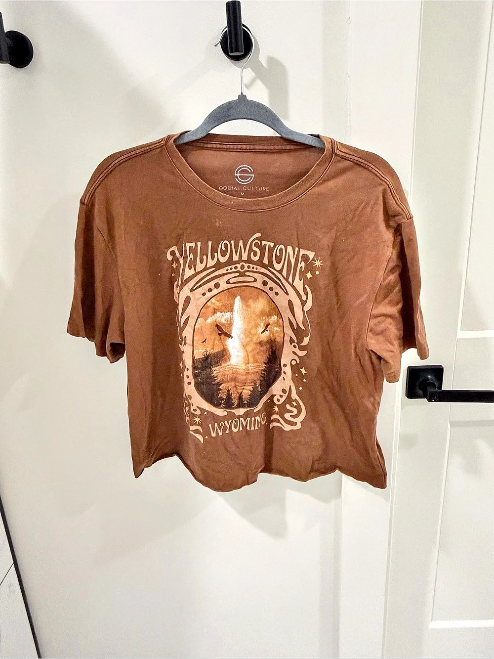 Social Culture Yellowstone Wyoming Graphic Tee Brown Medium
